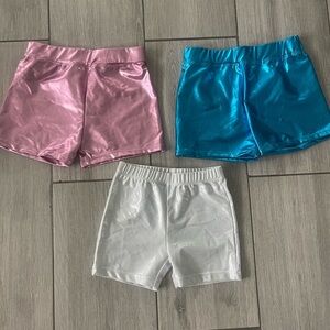 Casual Elastic Waist Shorts in Pink Blue and and white metallic